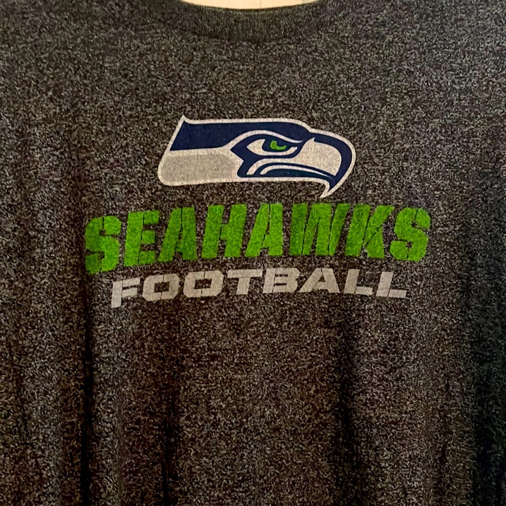 Mens XL Seahawks T-shirt